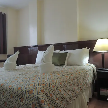 Days Hotel - Toledo